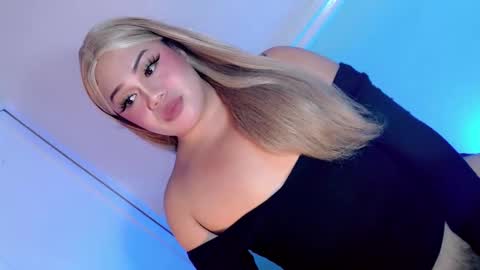 mistress_marta69 online show from October 18, 11:16 pm