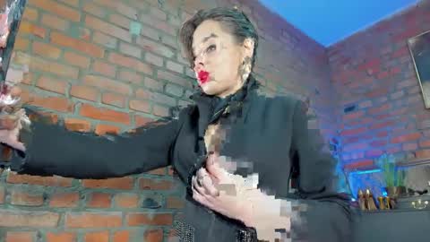 mistress_milana_ online show from February 7, 10:50 am