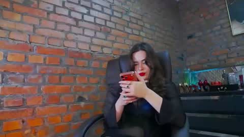 Snapshot of mistress_milana_ chatting on July 16, 9:48 am mistress_milana_ online show from July 16, 9:48 am