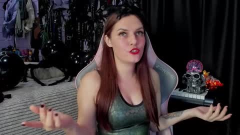 Dirty Priest and Ivi online show from October 26, 8:59 pm