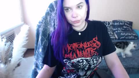 Miss Bailey online show from April 7, 7:42 am