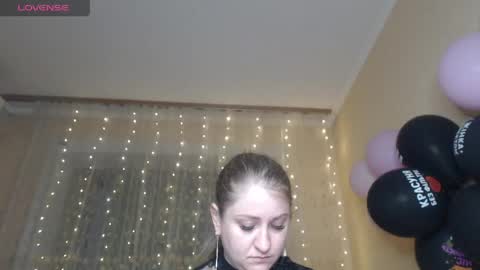 Snapshot of mistresscaro chatting on May 11, 7:44 pm mistresscaro online show from May 11, 7:44 pm
