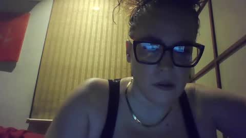 Snapshot of mistressdannydarko chatting on February 21, 7:04 pm mistressdannydarko online show from February 21, 7:04 pm