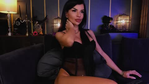 Elenia online show from January 6, 12:35 pm