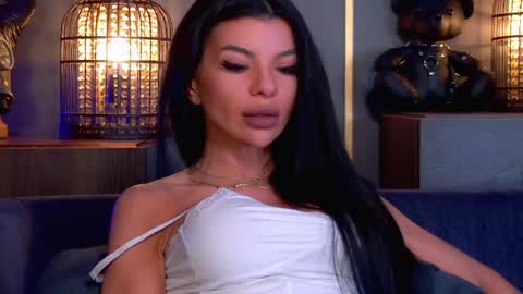 Elenia online show from April 27, 12:58 pm