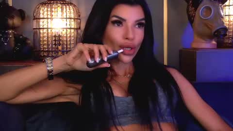Elenia online show from June 24, 11:31 am