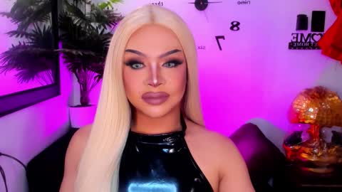 Snapshot of mistressivorykat chatting on March 19, 5:06 pm Call me MISS JAS online show from March 19, 5:06 pm