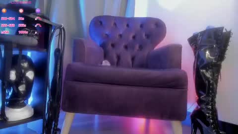 Snapshot of mistressjm_ chatting on February 27, 10:20 pm Jhadee online show from February 27, 10:20 pm