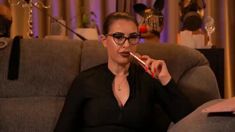 Mistress Kelly online show from November 18, 1:33 am