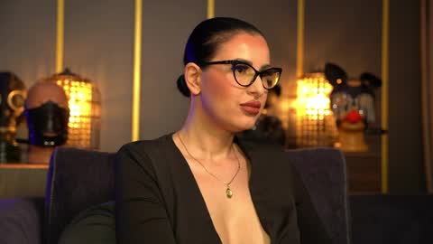 Mistress Kelly online show from February 28, 11:50 pm