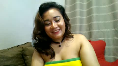 Snapshot of mistressluxie69x chatting on July 17, 6:35 pm MISTRESSAURA69x online show from July 17, 6:35 pm