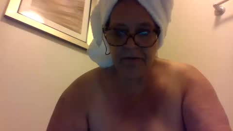 thick playful mistress  new mature hornygranny online show from October 12, 3:22 pm