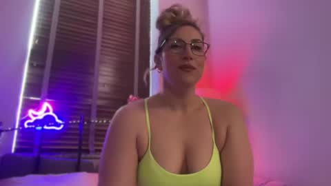 Snapshot of mistresssx chatting on July 3, 12:22 pm Miss X online show from July 3, 12:22 pm