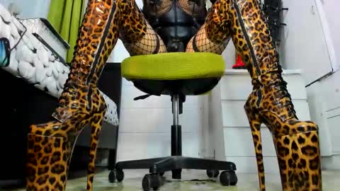 Tiffany online show from March 17, 10:24 pm