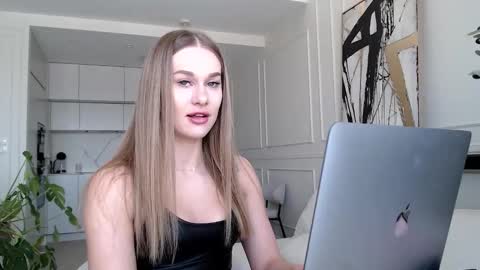 Snapshot of mistressuniverse chatting on February 26, 9:30 am mistressuniverse online show from February 26, 9:30 am