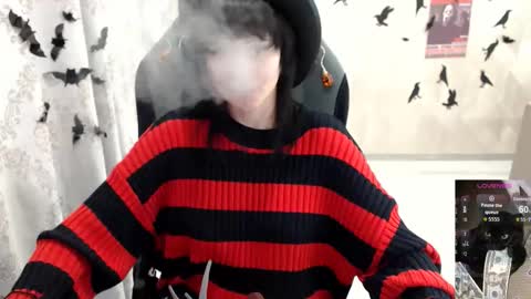 Snapshot of misty_dark chatting on October 27, 10:19 am misty_dark online show from October 27, 10:19 am