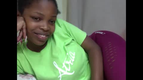 Snapshot of misty_shee chatting on February 5, 5:39 pm misty_shee online show from February 5, 5:39 pm