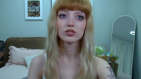 Misty online show from April 18, 5:17 pm