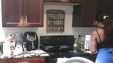 Precious online show from October 20, 4:29 pm