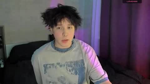 Snapshot of miya_meow_miku chatting on December 14, 6:34 pm MeowMiku online show from December 14, 6:34 pm