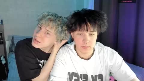 Snapshot of miya_meow_miku chatting on December 19, 5:31 pm MeowMiku online show from December 19, 5:31 pm