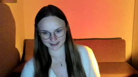 Snapshot of miya_mimi chatting on November 25, 4:18 pm Miya online show from November 25, 4:18 pm