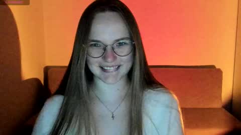 Snapshot of miya_mimi chatting on November 26, 9:05 pm Miya online show from November 26, 9:05 pm