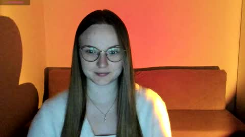 Snapshot of miya_mimi chatting on November 27, 8:55 pm Miya online show from November 27, 8:55 pm