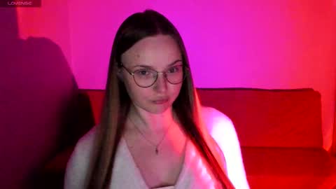 Snapshot of miya_mimi chatting on November 28, 7:49 pm Miya online show from November 28, 7:49 pm