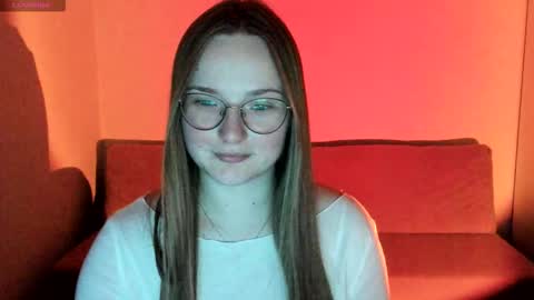 Snapshot of miya_mimi chatting on November 30, 6:45 pm Miya online show from November 30, 6:45 pm