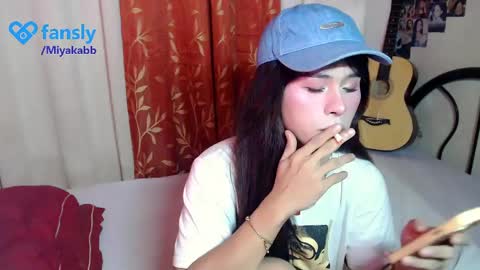 Snapshot of miyakabebe chatting on May 13, 11:00 pm Miyakabebe online show from May 13, 11:00 pm