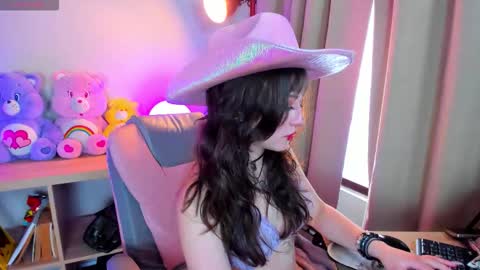 miyuki_wolf online show from October 30, 8:42 pm