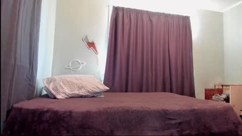 Snapshot of mizzkittay chatting on January 10, 6:31 am MizzKittay online show from January 10, 6:31 am