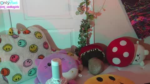 Hera  Tethra Bathtub stream  20k followers  Ask about our custom videos3 online show from December 30, 7:11 pm