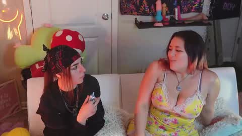 Hera  Tethra Bathtub stream  20k followers  Ask about our custom videos3 online show from February 26, 8:44 pm