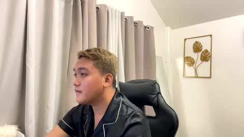 Snapshot of mj_xx7828 chatting on January 14, 2:23 pm Michole Jay online show from January 14, 2:23 pm