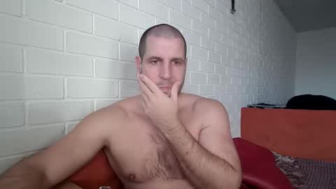 shy athlete online show from January 5, 7:28 am