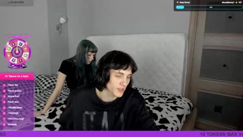 Snapshot of mmeeowww chatting on April 26, 10:57 am Tim and Lisa Simon and Luna online show from April 26, 10:57 am