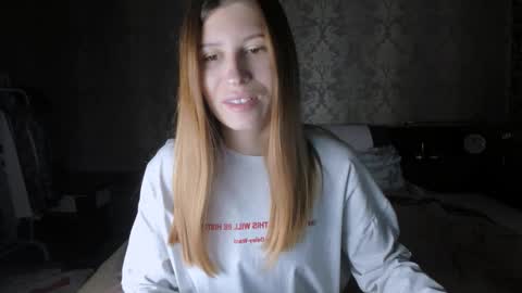 Lili online show from October 6, 10:02 am