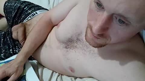 Snapshot of mmmgoodone chatting on November 17, 1:11 am mmmgoodone online show from November 17, 1:11 am