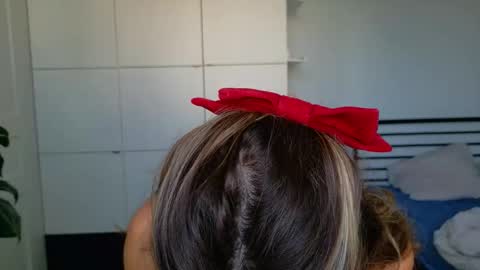 mmminnie online show from November 13, 10:47 am