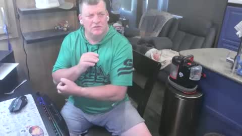mmmthatsfunnn online show from June 10, 8:30 pm