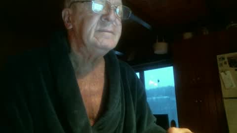 Snapshot of mmrstp chatting on December 5, 11:49 am mmrstp online show from December 5, 11:49 am