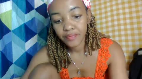 Snapshot of mmyriame chatting on July 4, 9:37 am mmyriame online show from July 4, 9:37 am