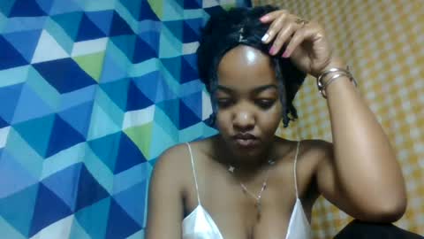 Snapshot of mmyriame chatting on July 28, 7:39 pm mmyriame online show from July 28, 7:39 pm
