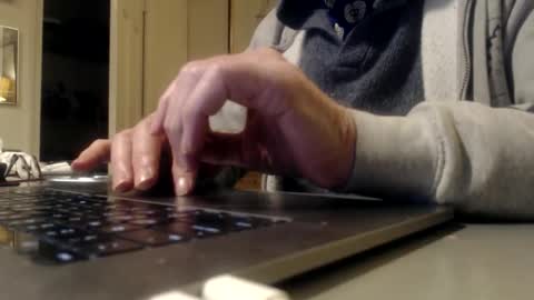 Snapshot of mmythmaker chatting on January 16, 10:19 am mmythmaker online show from January 16, 10:19 am