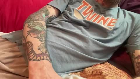 MNTuiLa online show from April 17, 4:43 pm