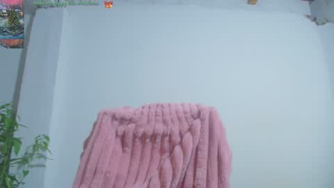 Catalina online show from December 16, 2:36 am