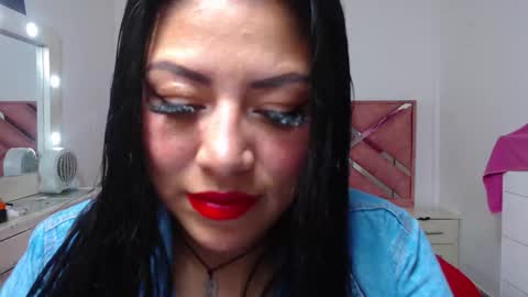 Catalina online show from December 17, 5:02 am