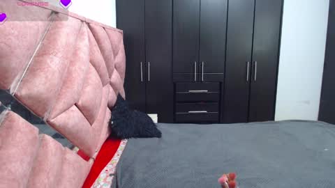 Catalina online show from April 3, 4:21 am